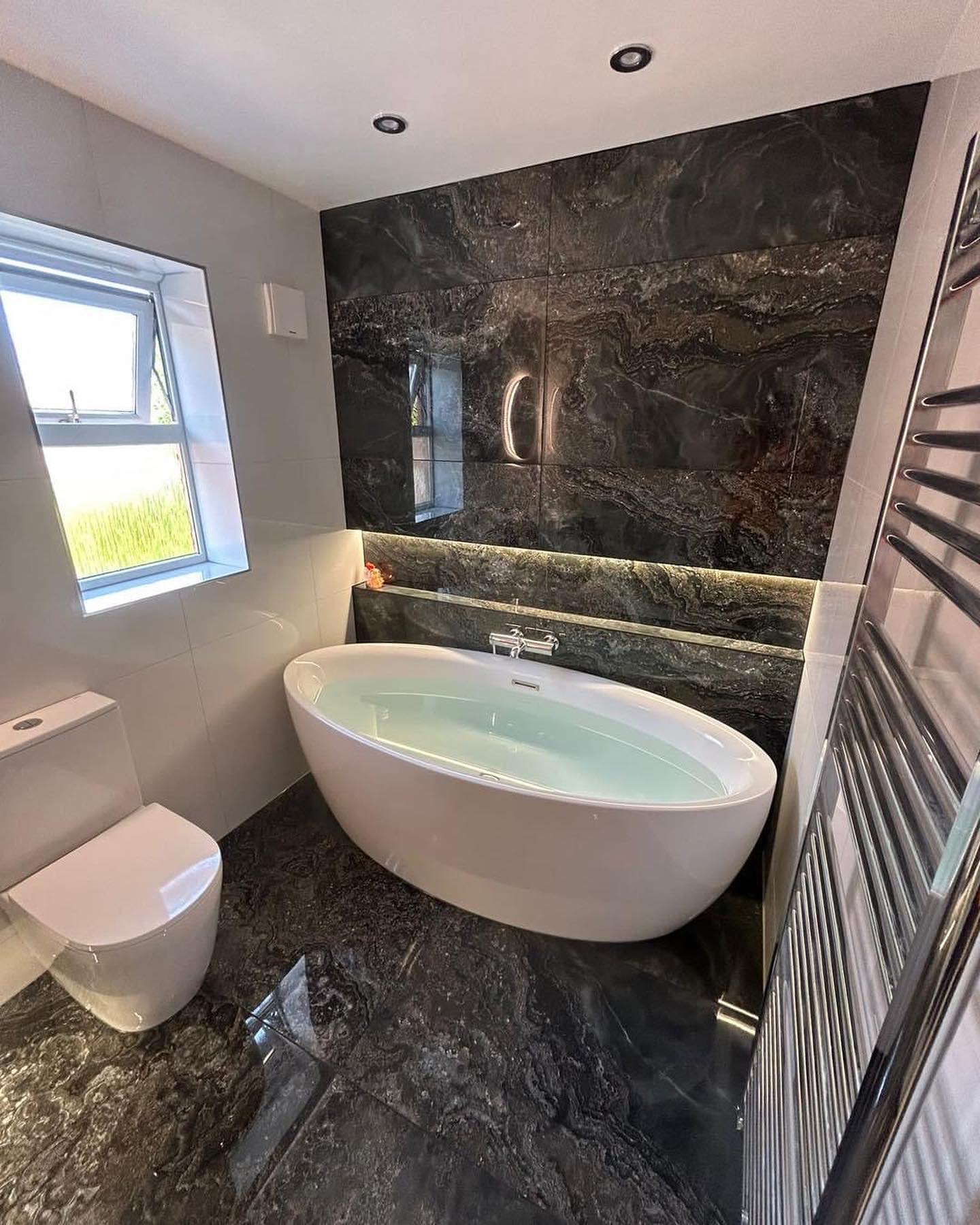 Onyx porcelain tiles